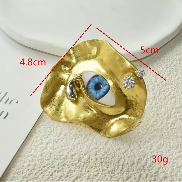 Surrealist Gold Eye Statement Artistic Blue Iris Design, Avant-Garde Ring - Picture 5 of 10